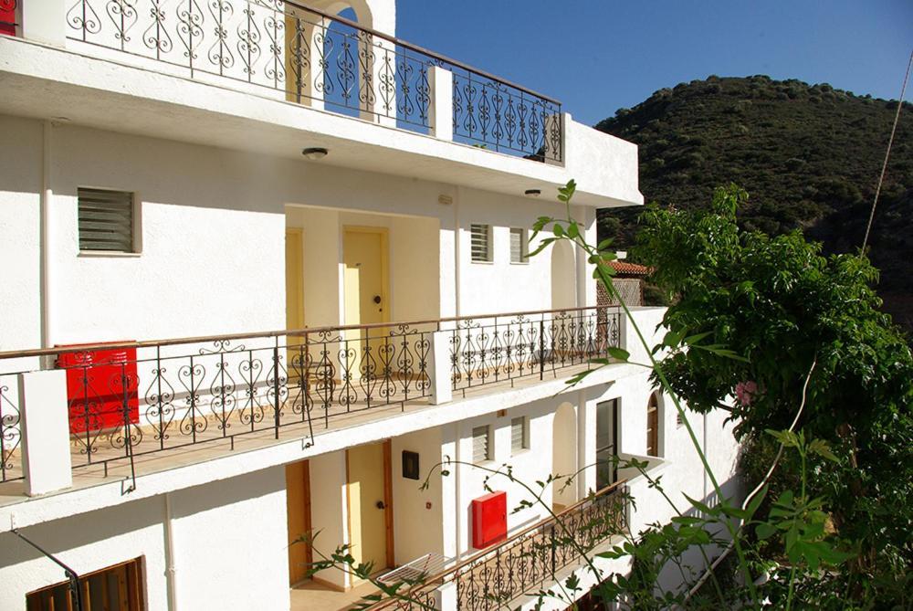 Ostria Hotel Agia Galini  Exterior photo